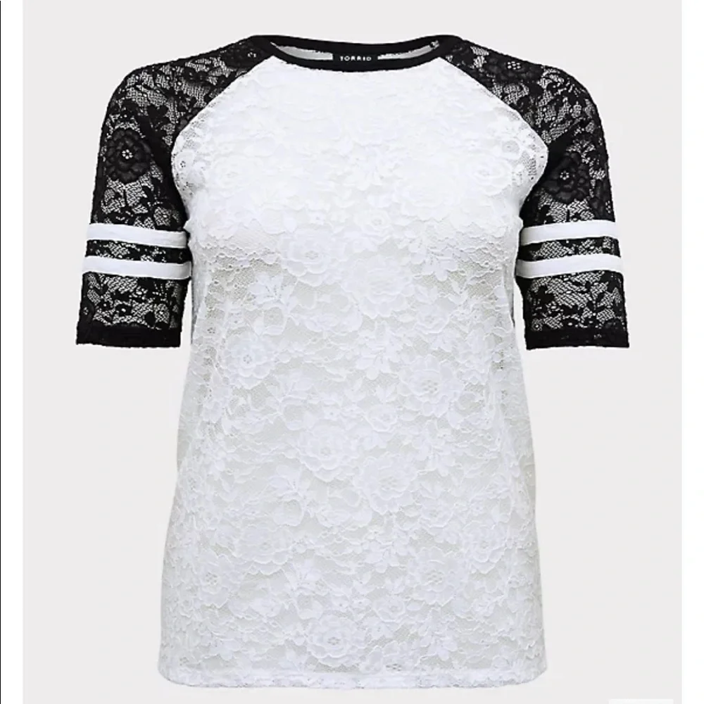Torrid Black and White Lace Football Tee NWT Sz 0 12 - Picture 7 of 7